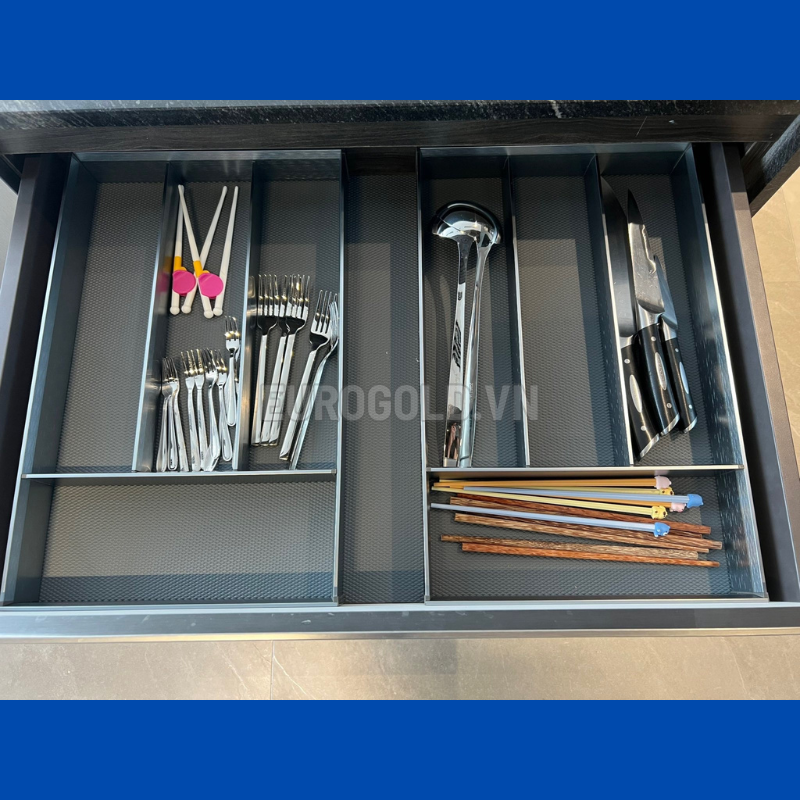 Khay chia thìa nĩa nhôm phay xước Eurogold ETC610A