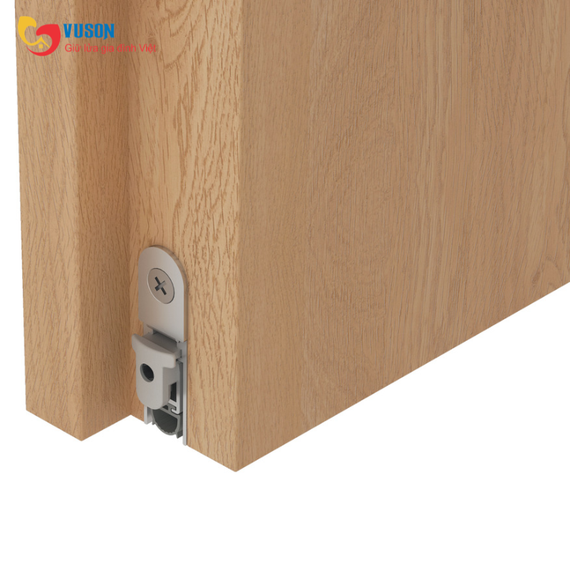 Thanh Chắn Bụi Tự Động 958mm Hafele 950.45.016