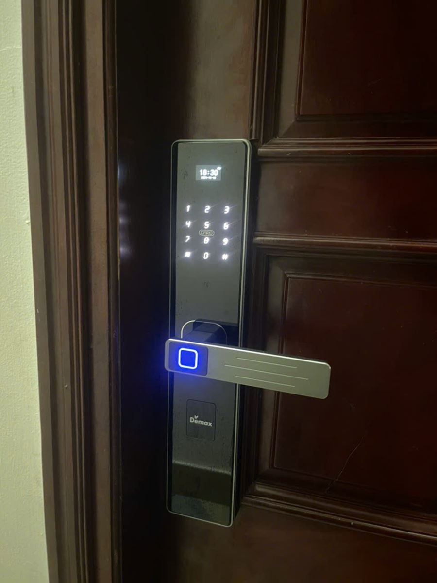 Khóa vân tay Demax SL680 BN Công nghệ sản xuất theo tiêu chuẩn Đức