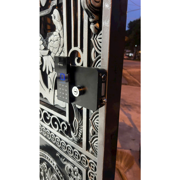 ảnh thực tế Khoá cửa sắt Demax EL608 AC CNC