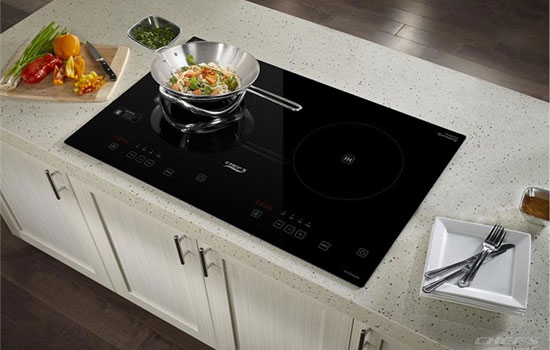 Bếp từ Chefs EH-DIH 2000A giảm giá 10% và tặng bộ nồi giá trị