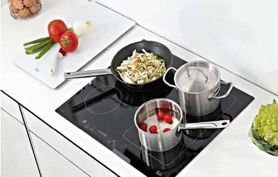  Sử dụng Bếp từ cho gian bếp sang trọng, hiện đại, đẳng cấp