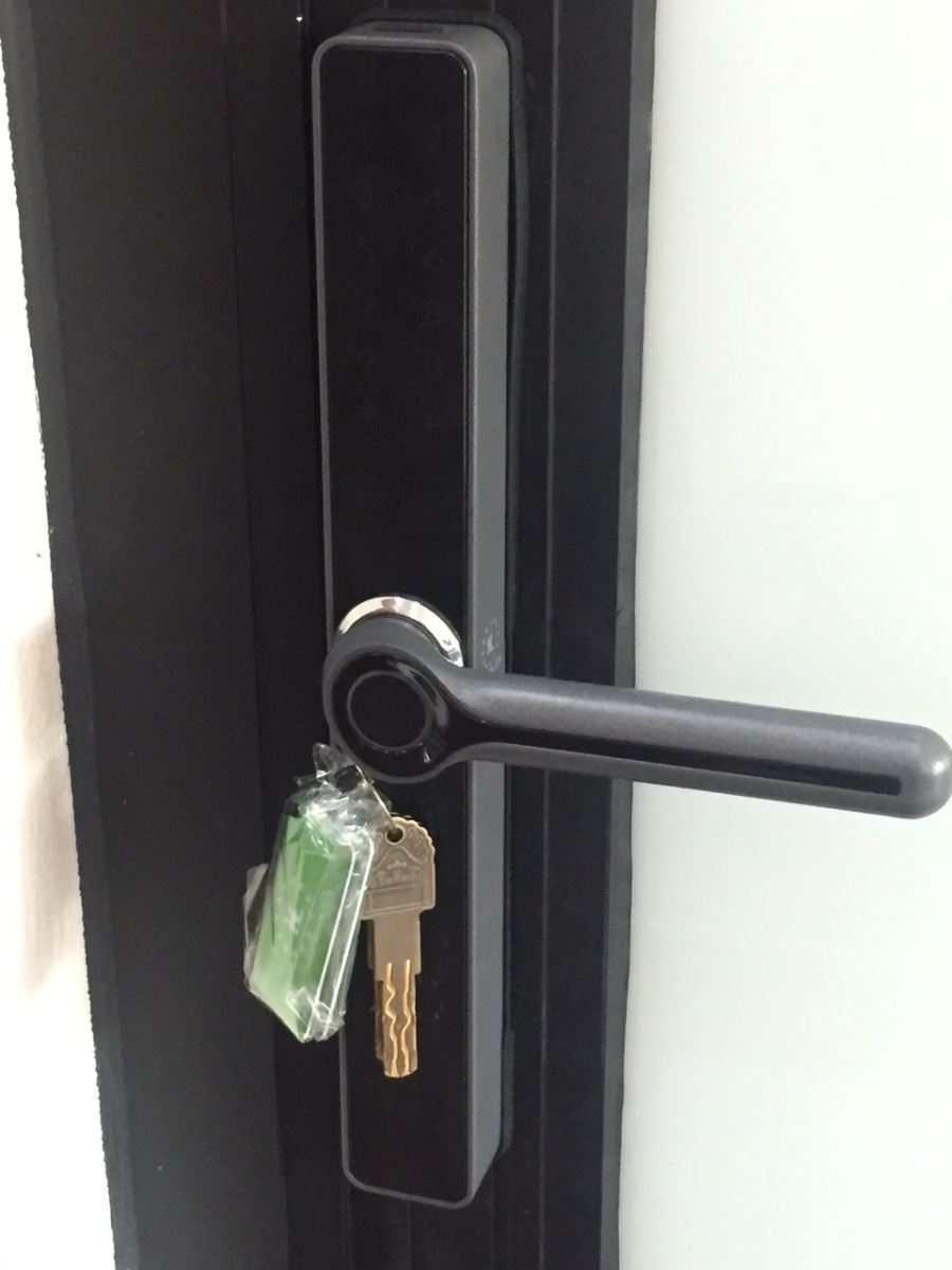 Khóa cửa lùa vân tay Kassler KL-599 Black- chống nước-2H