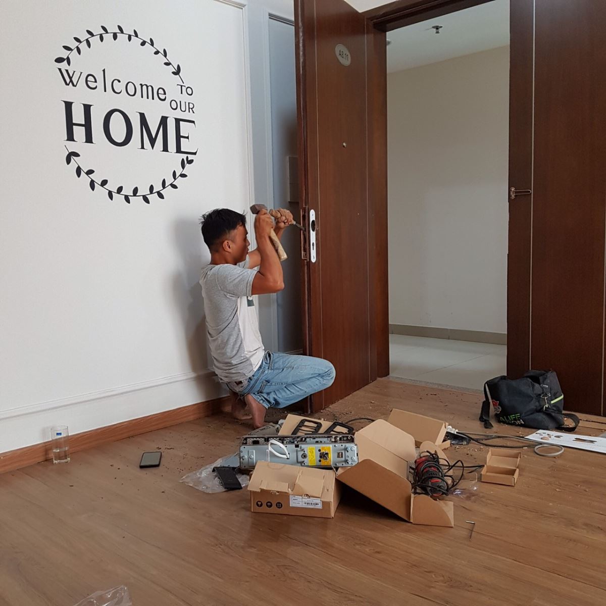 Chuyên gia tư vấn mẫu khóa cửa gỗ điện tử tốt nhất cho gia đình Việt -3