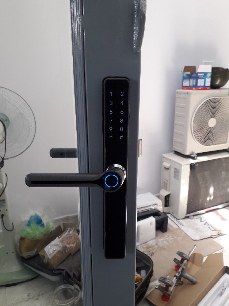 Khóa cửa lùa vân tay Kassler KL-599 Black- chống nước-3C