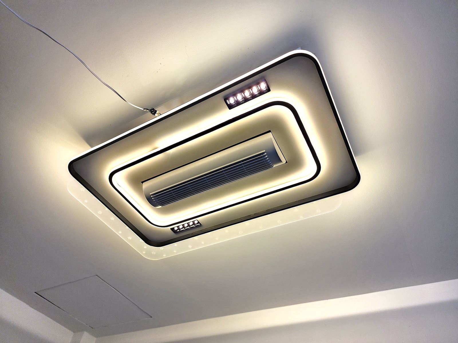 Quạt trần đèn đối lưu không cánh Fanlight FL OQ-N002